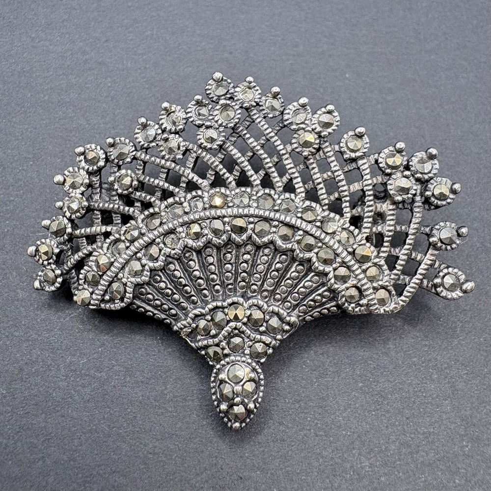 Vintage Roman Art Deco Style Fan Brooch Faux Marcasite Lattice Silver‎ Tone